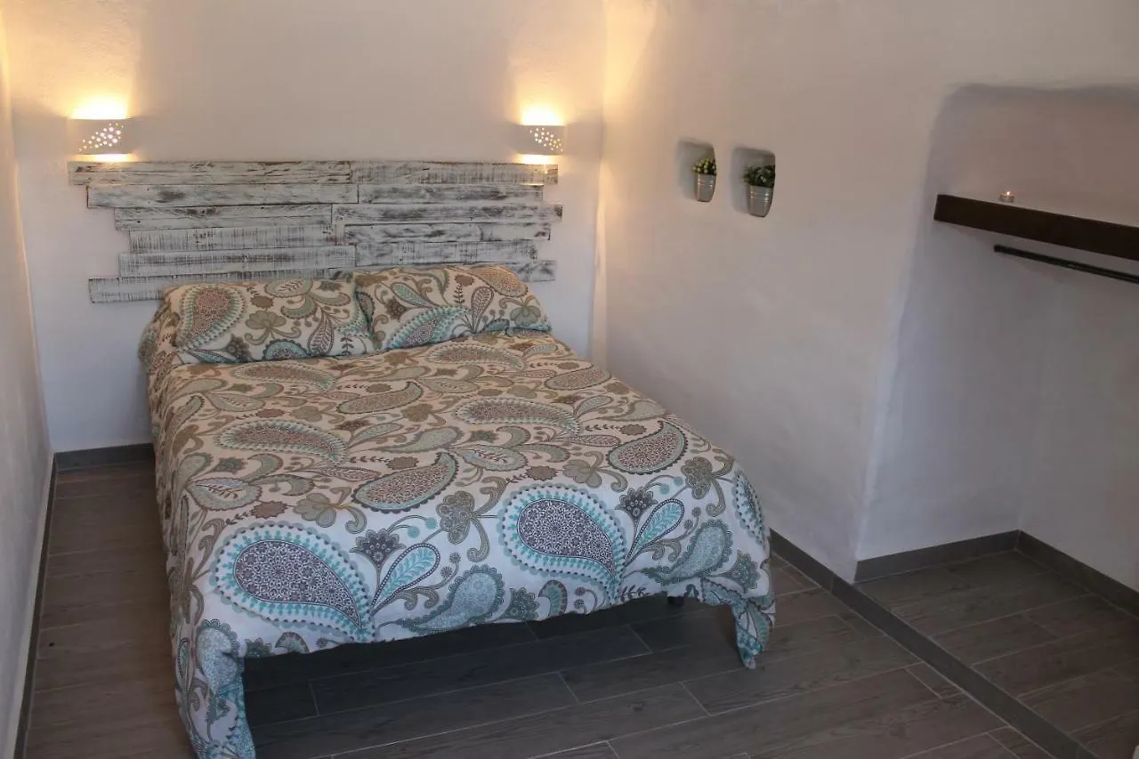 Cuevas Adonia Villa Freila